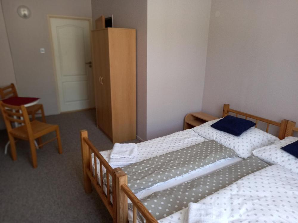 Hotel Koruna Penzion Teplice nad Metují Εξωτερικό φωτογραφία