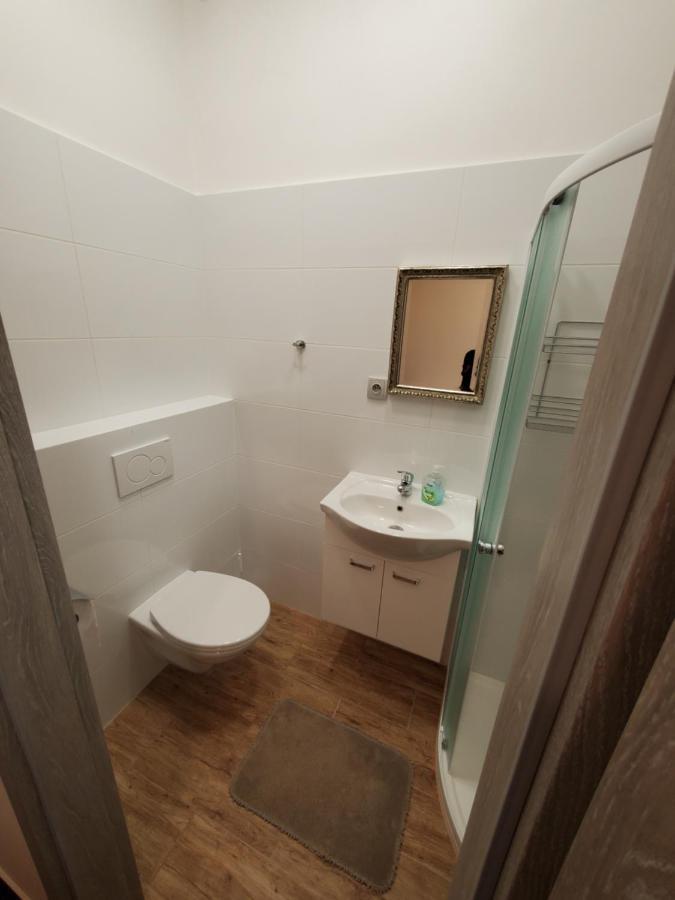Hotel Koruna Penzion Teplice nad Metují Εξωτερικό φωτογραφία