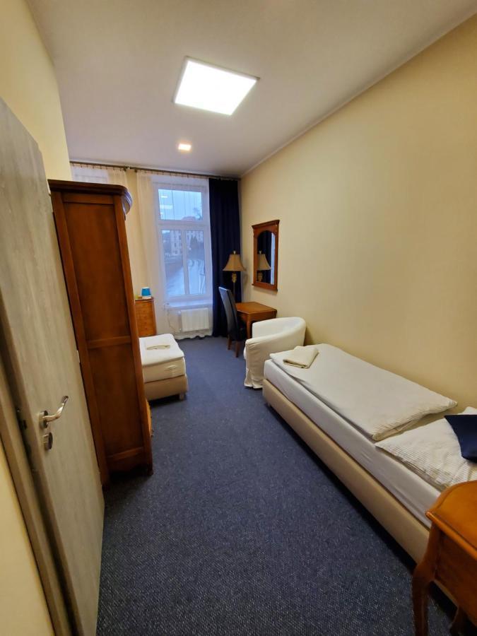 Hotel Koruna Penzion Teplice nad Metují Εξωτερικό φωτογραφία